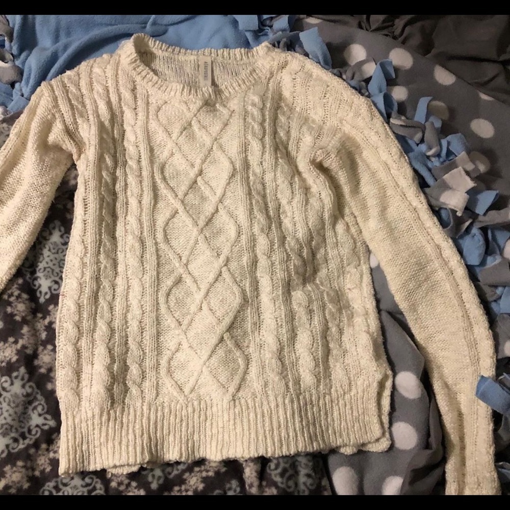 White cable knit sweater